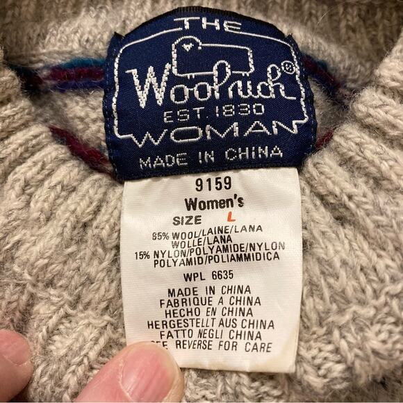 Woolrich Gray Turtleneck Sweater with Cat Design - Picture 5 of 6